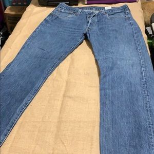 Men’s Levi jeans nice barley worn